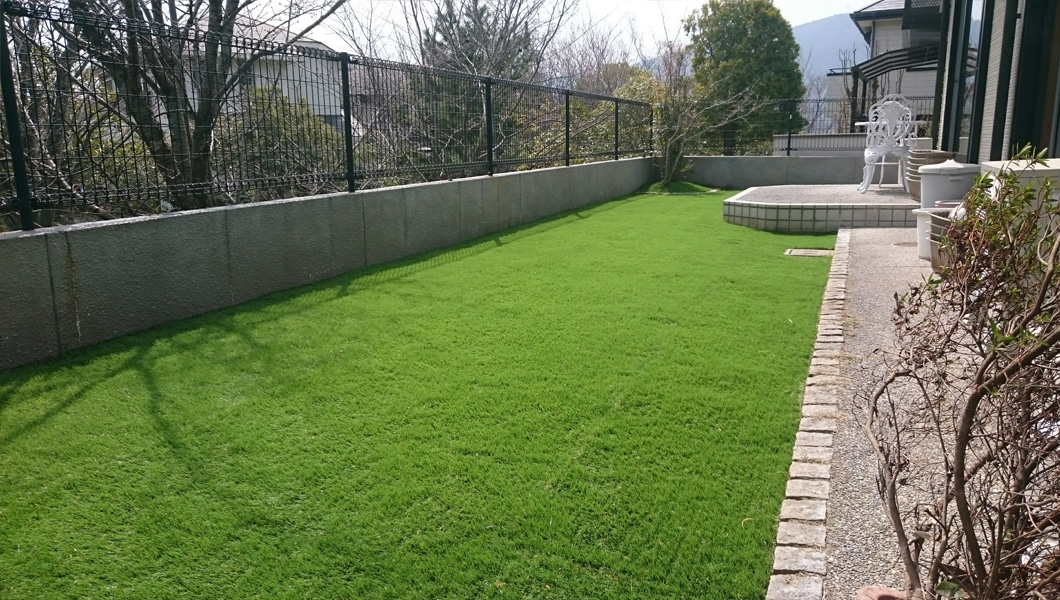 タブレット、芝張り02